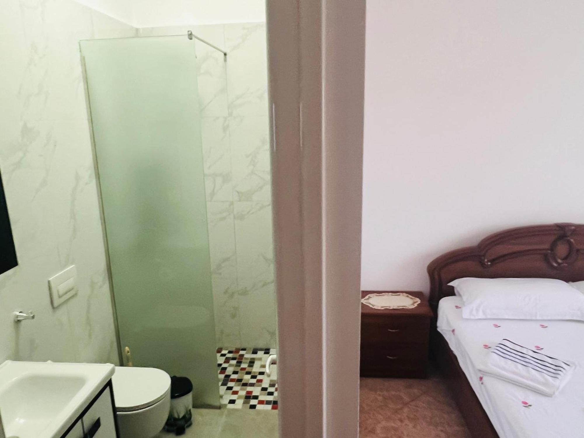 Fori Vodo Hotel Divjake Bagian luar foto